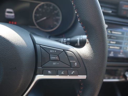 New 2025 Nissan Versa SR w/ Trunk Package image 19