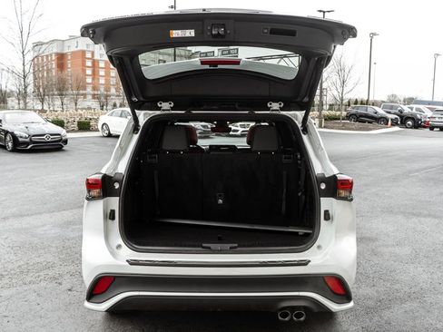 Used 2025 Toyota Highlander XSE image 35