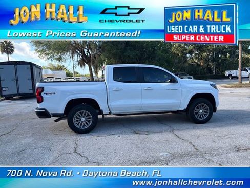 Used 2024 Chevrolet Colorado LT w/ LT Convenience Package II image 16