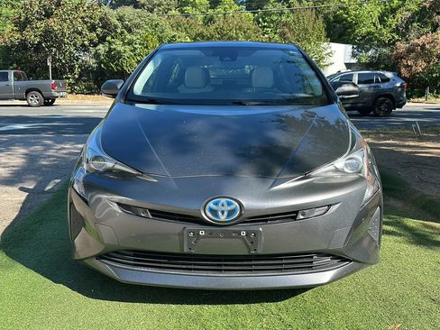 Used 2017 Toyota Prius Four w/ Advanced Technology Package FWD image 2
