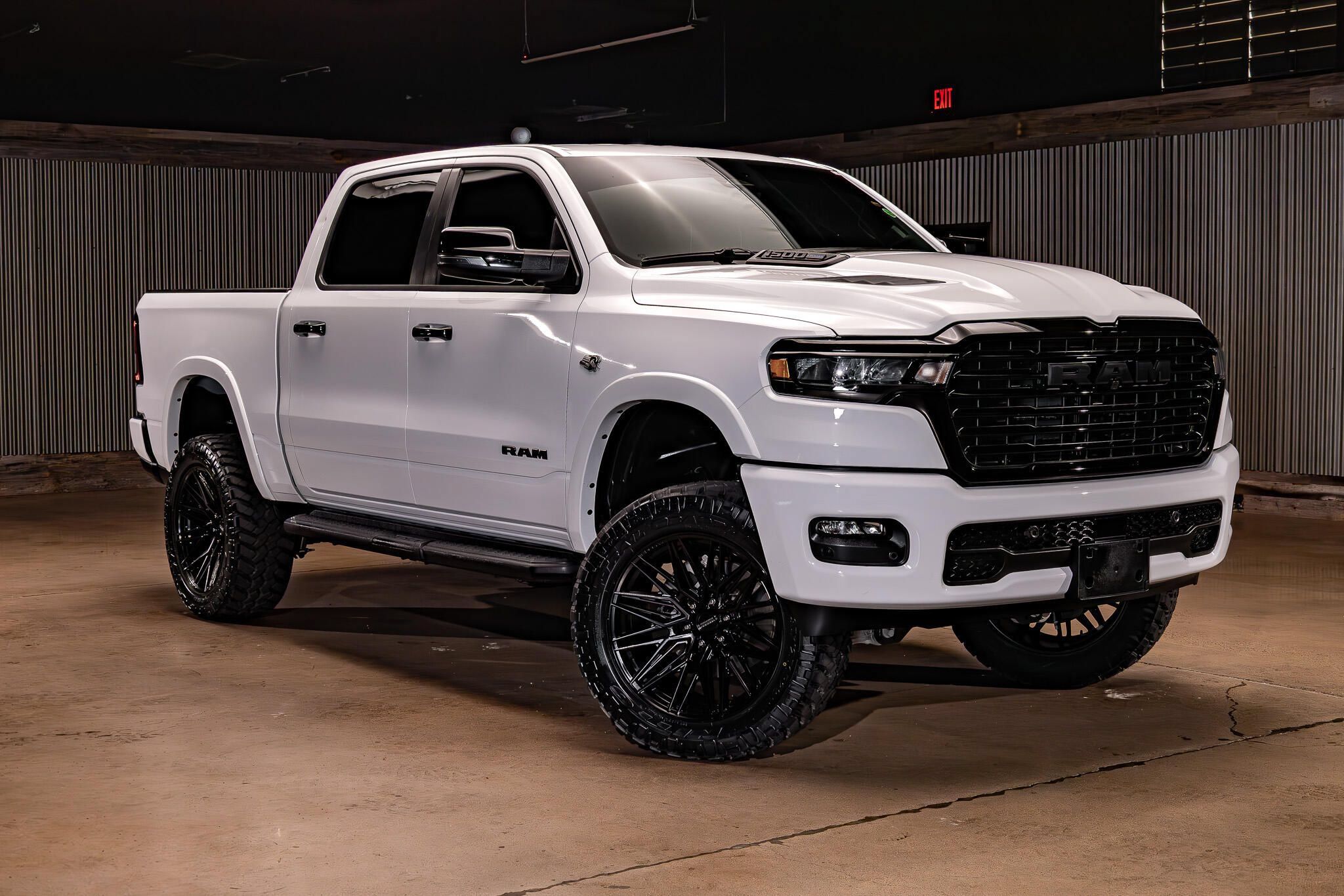 Used 2026 RAM 1500 Laramie w/ Night Edition AWD/4WD image 1