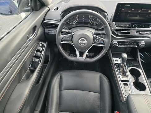 Used 2023 Nissan Altima 2.0 SR image 34