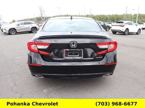 Used 2018 Honda Accord Sport image 6