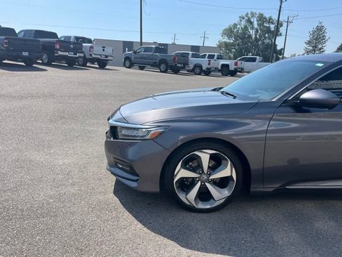 Used 2020 Honda Accord Touring image 5