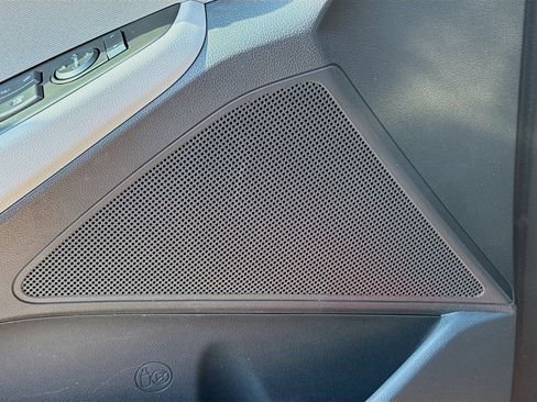 Used 2020 Hyundai Ioniq Blue image 22