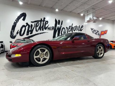 Used 2003 Chevrolet Corvette Coupe w/ Preferred Equipment Group RWD image 1