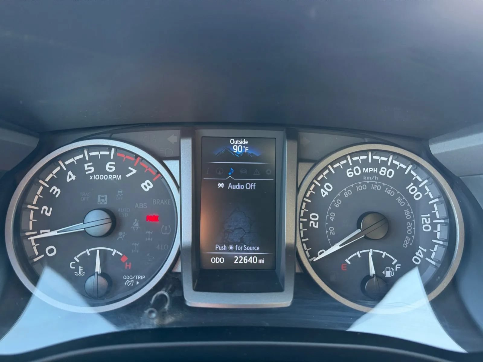 Used 2022 Toyota Tacoma TRD Off-Road AWD/4WD image 15