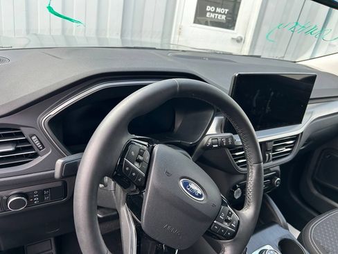 Certified 2023 Ford Escape Active w/ Tech Pack #2 AWD/4WD image 10