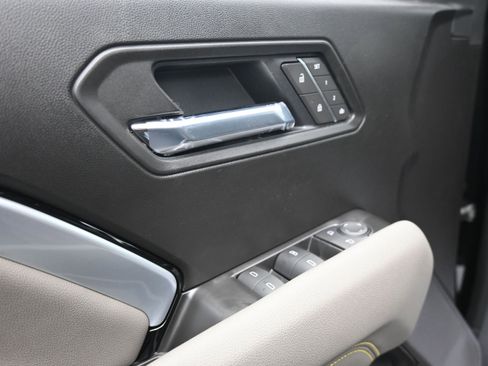 New 2026 Chevrolet Colorado ZR2 AWD/4WD image 24