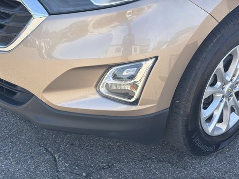 Used 2019 Chevrolet Equinox LT w/ Driver Convenience Package FWD image 12