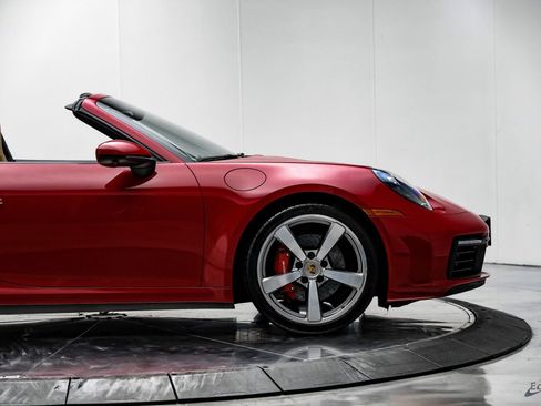 Used 2021 Porsche 911 Targa 4S Heritage Design image 26