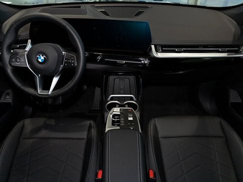 Used 2025 BMW X1 xDrive28i w/ Premium Package image 38