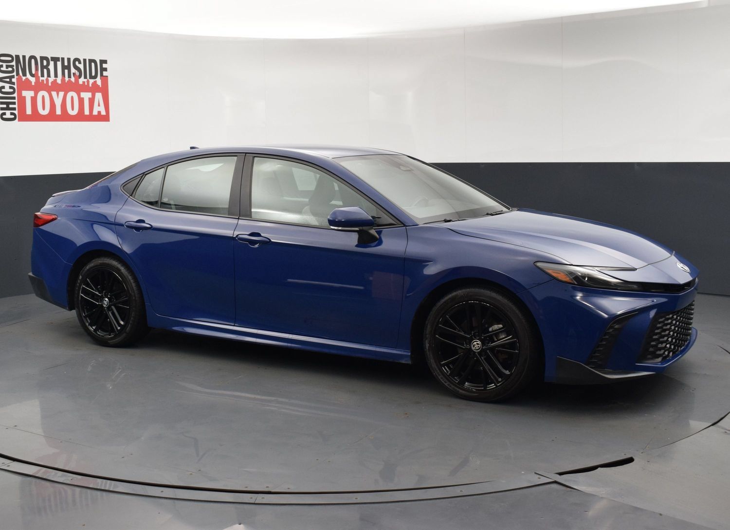Used 2025 Toyota Camry SE FWD image 6