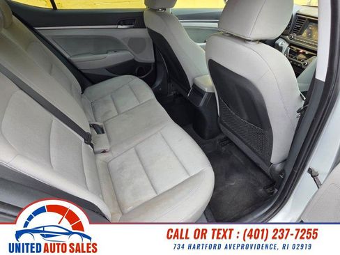 Used 2018 Hyundai Elantra Value Edition FWD image 12