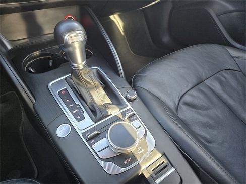 Used 2016 Audi A3 e-tron Premium Plus image 12