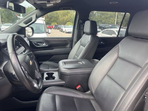 Used 2024 Chevrolet Suburban LT image 10