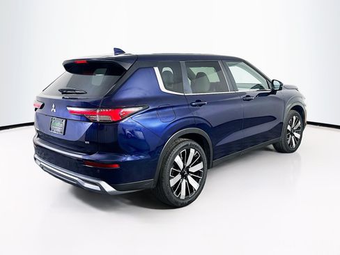 Used 2025 Mitsubishi Outlander SE FWD image 9
