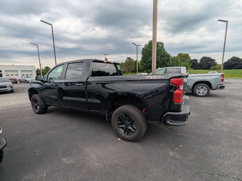Used 2024 Chevrolet Silverado 1500 Custom Trail Boss AWD/4WD image 4