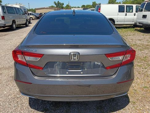 Used 2018 Honda Accord EX image 6