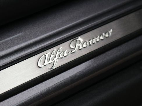 New 2025 Alfa Romeo Stelvio Sprint image 38