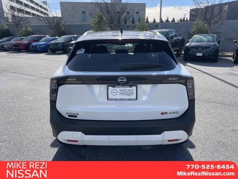 New 2026 Nissan Kicks SR w/ SR Premium Package AWD/4WD image 5