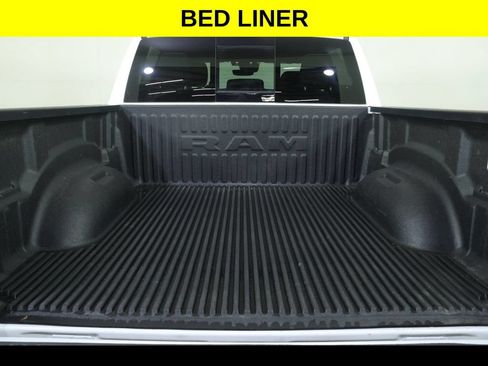 Used 2025 RAM 1500 Laramie AWD/4WD image 16