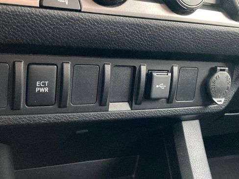 Used 2022 Toyota Tacoma SR w/ SR Convenience Package image 22