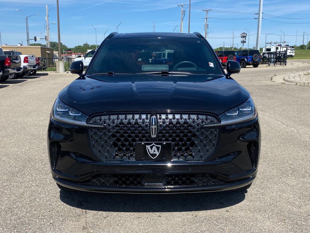 Used 2025 Lincoln Aviator Reserve w/ Equipment Group 201A AWD/4WD image 9