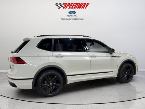 Certified 2023 Volkswagen Tiguan SE R-Line AWD/4WD image 5