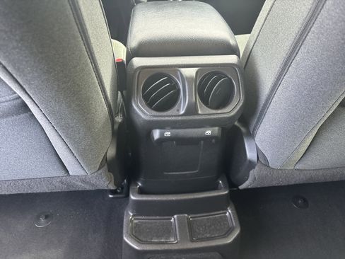 Used 2024 Jeep Wrangler Sport S w/ Convenience Group AWD/4WD image 17