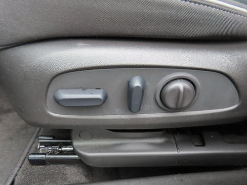 Used 2023 Chevrolet TrailBlazer LT image 29