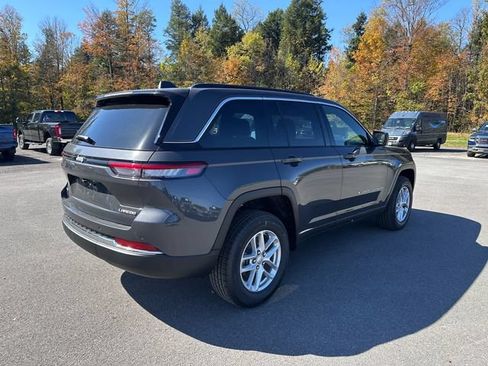 New 2025 Jeep Grand Cherokee Laredo X w/ Luxury Tech Group I AWD/4WD image 5