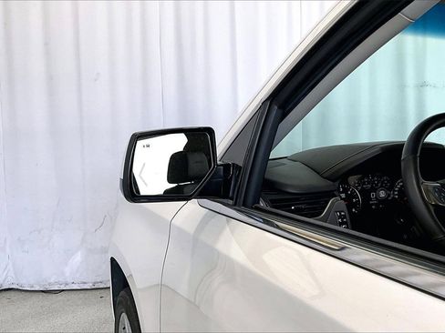 Used 2017 GMC Yukon Denali w/ Open Road Package image 10