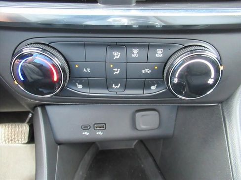 Used 2024 Buick Encore GX Preferred w/ Comfort Package image 24