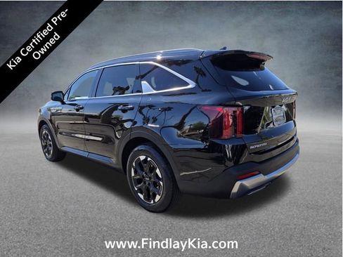 Certified 2024 Kia Sorento S FWD image 9