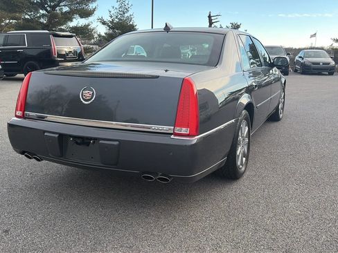 Used 2010 Cadillac DTS Premium image 14
