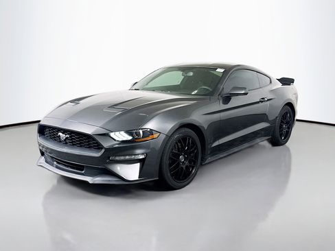 Used 2018 Ford Mustang Coupe w/ Equipment Group 101A image 4