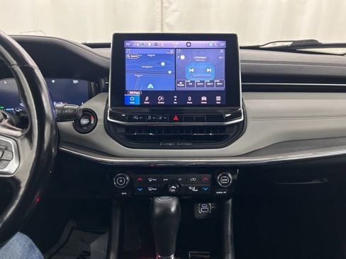 Used 2022 Jeep Compass Limited w/ Elite Group image 18