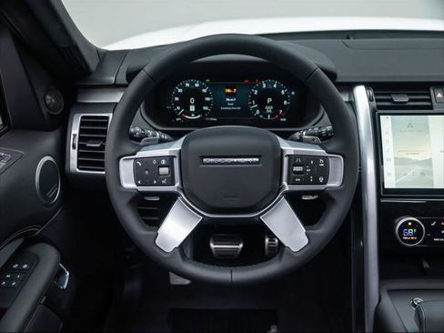 New 2026 Land Rover Discovery Limited Edition AWD/4WD image 20