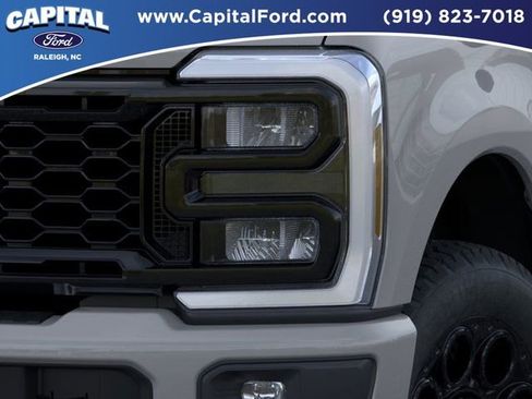 New 2026 Ford F250 Lariat w/ Black Appearance Package image 18