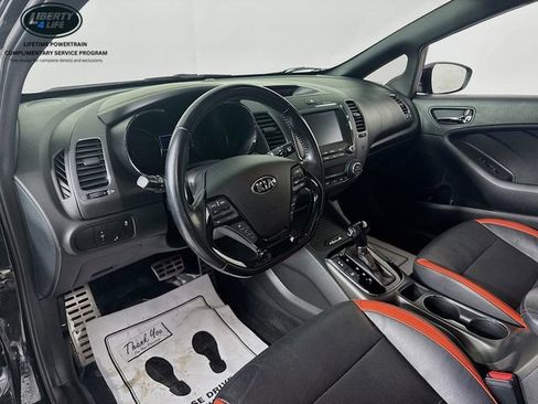 Used 2017 Kia Forte SX w/ SX Premium Tech Package image 9