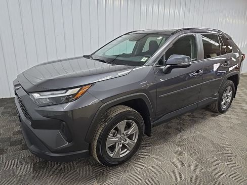 Used 2024 Toyota RAV4 LE image 8