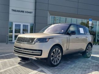 Used 2023 Land Rover Range Rover SE video 1