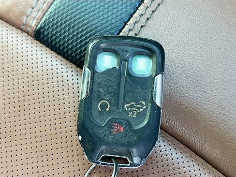 Used 2022 Chevrolet Silverado 3500 High Country image 36