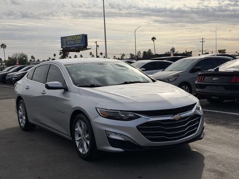 Used 2019 Chevrolet Malibu LT image 14