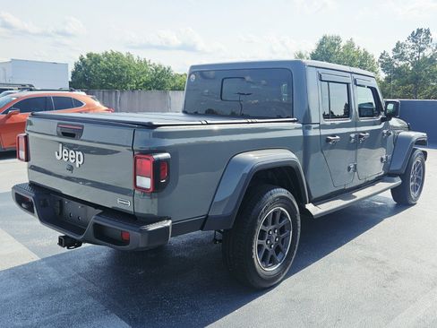 Used 2022 Jeep Gladiator Overland w/ Popular Equipment Package AWD/4WD image 5
