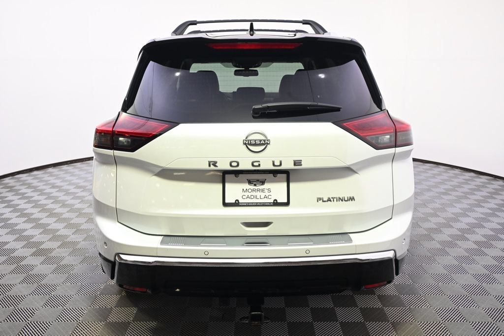 Used 2025 Nissan Rogue Platinum FWD image 5