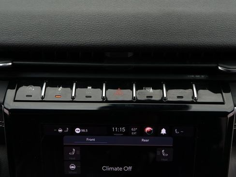 Used 2023 Jeep Grand Cherokee L Altitude image 16