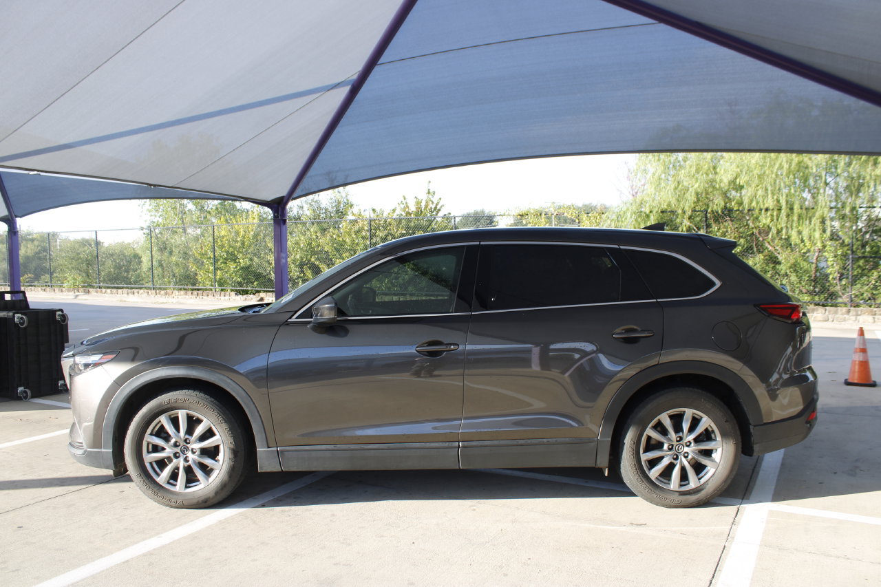 Used 2019 MAZDA CX-9 Touring w/ Touring Premium Package FWD image 2