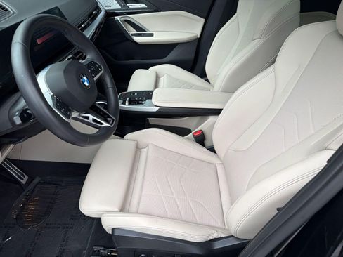 Used 2025 BMW X1 xDrive28i w/ Technology Package AWD/4WD image 5